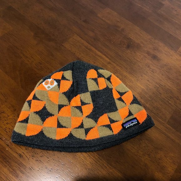 Patagonia Pre-Owned Geometric Pattern Youth Beanie Size S. - Picture 2 of 15